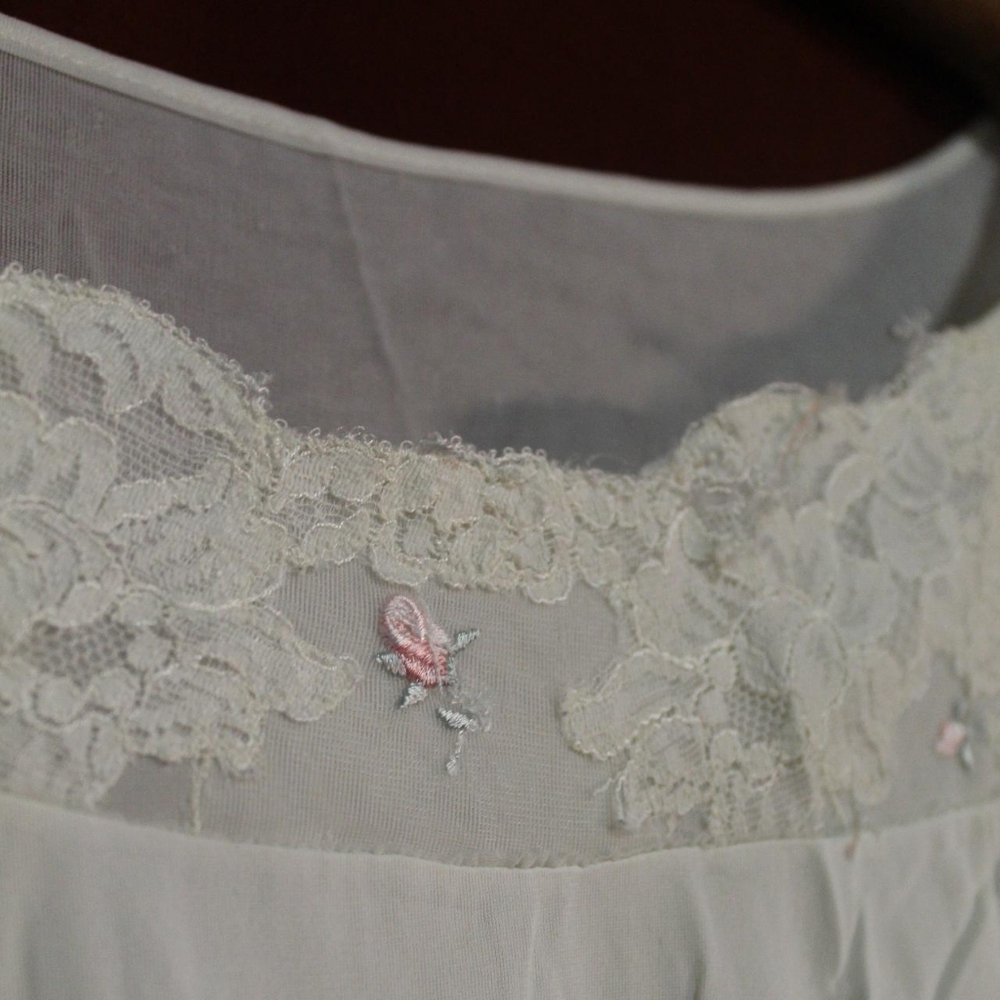 VINTAGE ROSES AND LACE SLIP BABYDOLLCORE DRESS - Picture 6 of 13